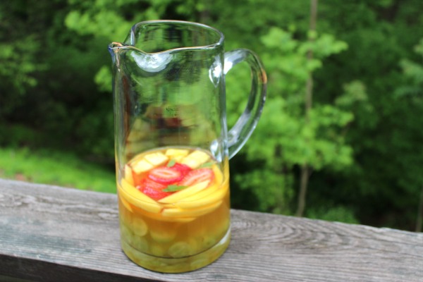 Sangria de Mango | Mama Contemporanea