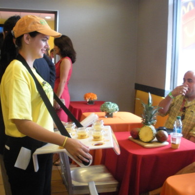 El evento del McCafé Mango Pineapple Real Fruit Smoothie en Miami
