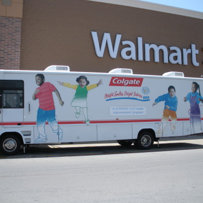 El Tour Construyendo Sonrisas de Colgate- Building Smiles Tour