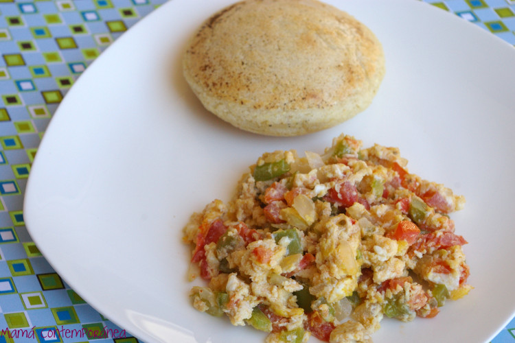 desayuno venezolano,perico venezolano,receta venezolana,arepa,comida criolla,huevos revueltos
