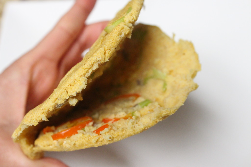 Arepa Fit de Aji Dulce, Ajo Porro y Semillas de Girasol | Mamá Contemporánea 