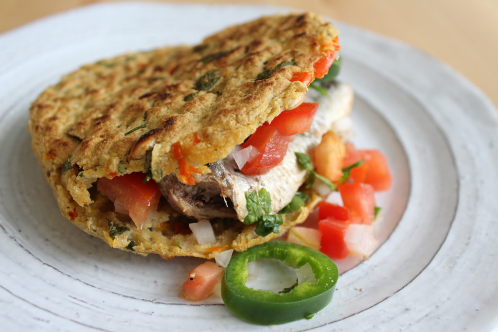 Arepa Fit de Perejil, Avena, Semillas de Auyama y Ají Dulce | Mamá Contemporánea #arepasfit