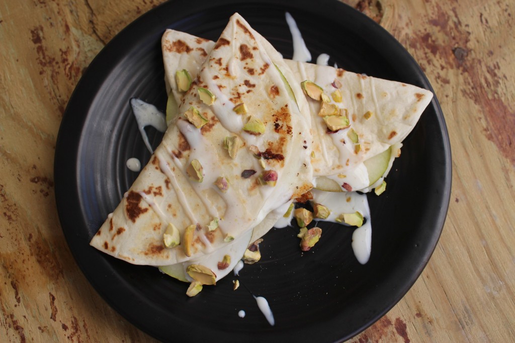 Quesadillas de Pera y Pistacho