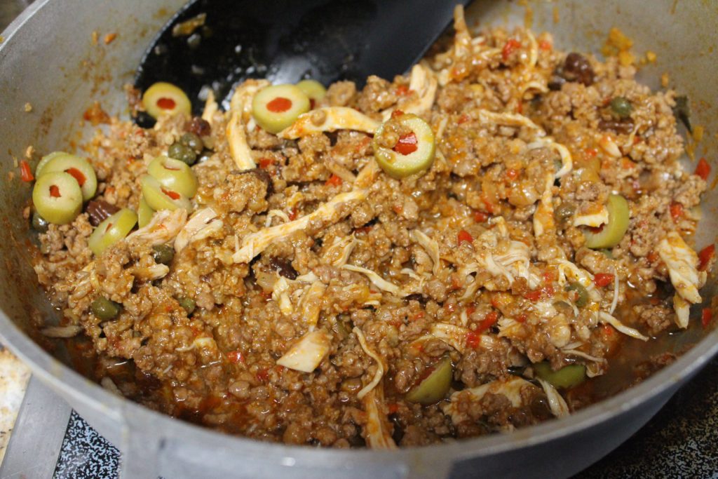 Recetas de Bollitos Pelones con Guiso de Hallaca Recetas de Bollitos Pelones con Guiso de Hallaca