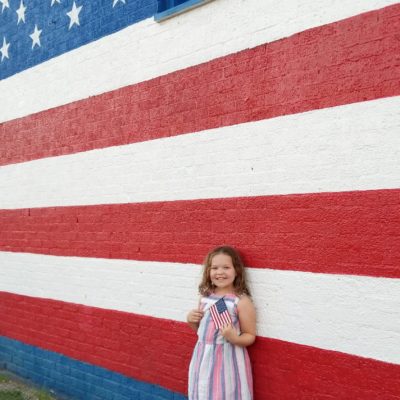 Donde Tomar Fotos Patrióticas con la Bandera de Estados Unidos en Dallas