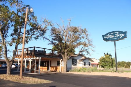 Donde Quedarse en Texas Hill Country- Stonewall Motor Lodge