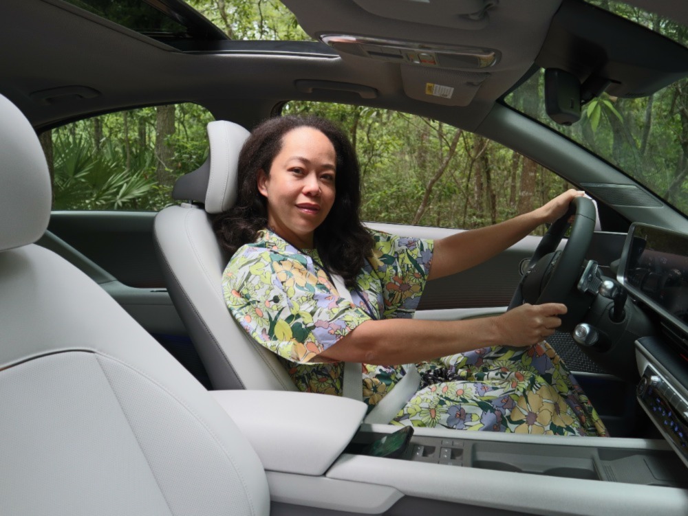 Hyundai IONIQ 6 Savannah Rory Mama Contemporanea
